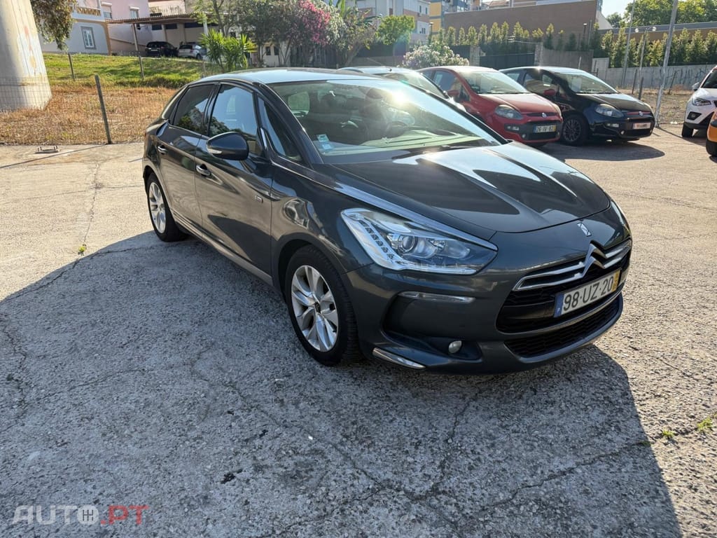 Citroen DS5 2.0 HDi Hybrid4 So Chic CMP6