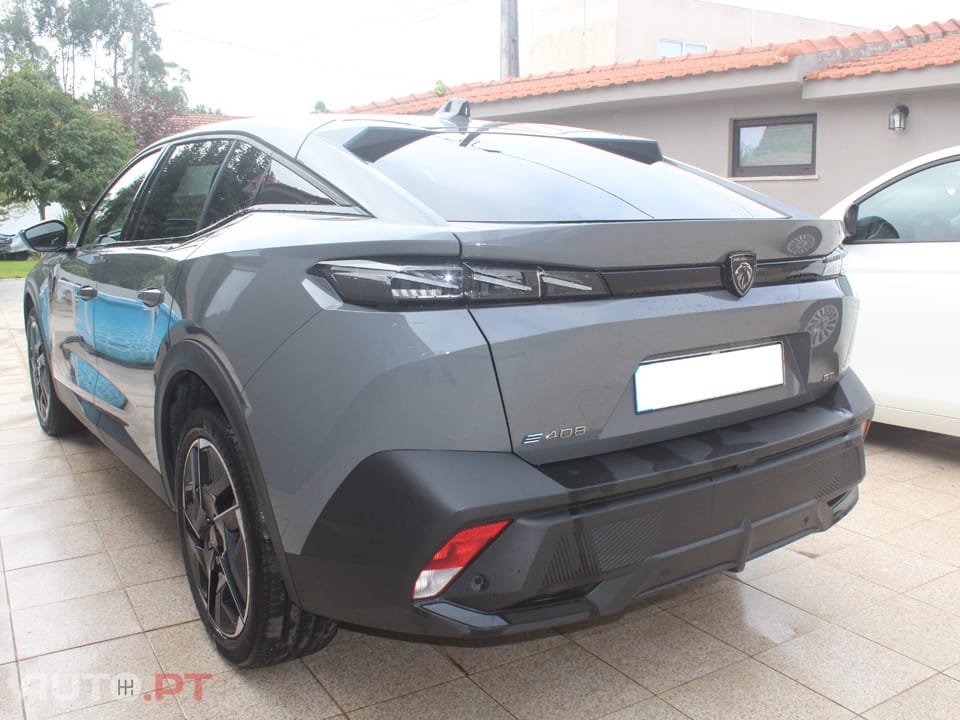 Peugeot 408 GT 58 kWh