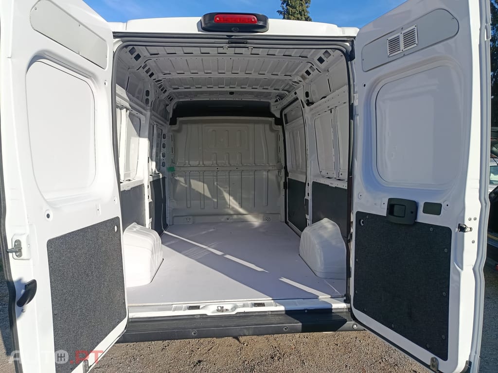 Peugeot Boxer 2.2 BlueHDI 120cv L2H2