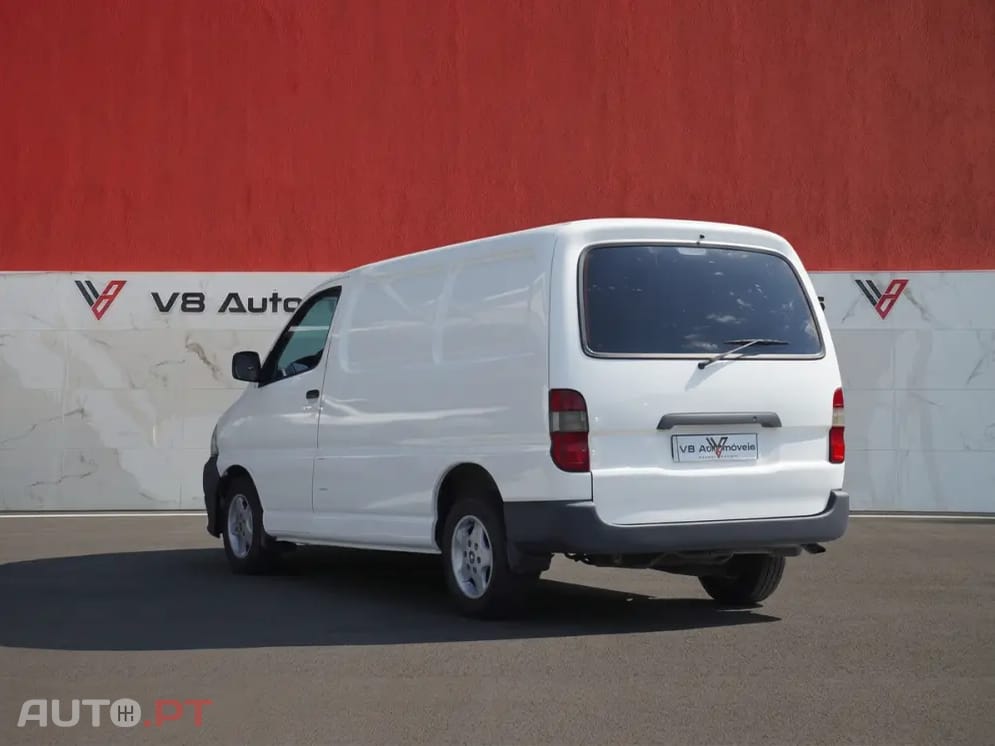 Toyota HiAce 2.5 D-4D Service 2.8T