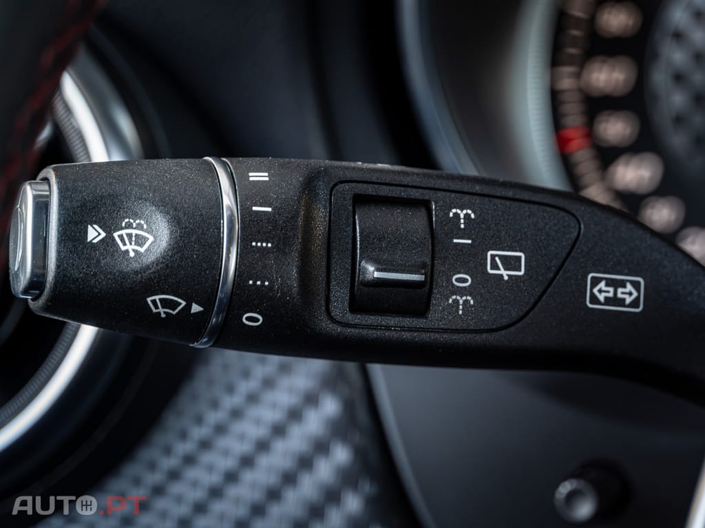 Mercedes-Benz A 180 d AMG Line