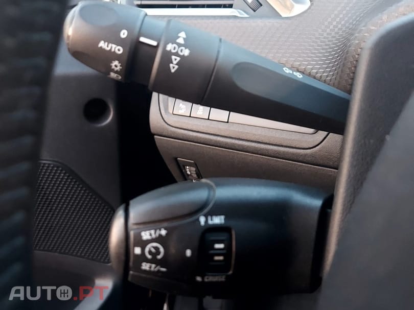 Peugeot 208 1.6 BlueHDi Style
