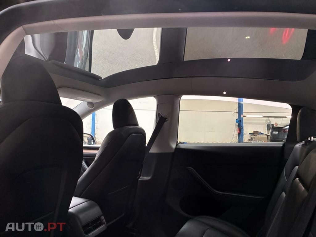 Tesla Model Y Performance Dual Motor AWD