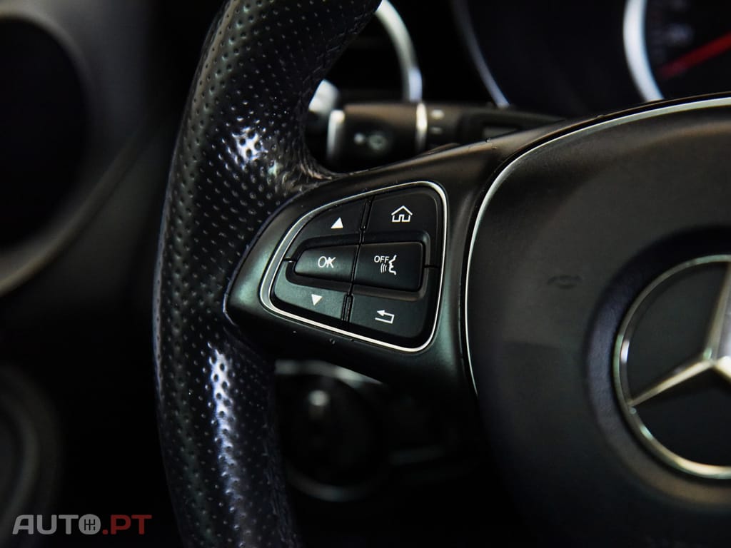 Mercedes-Benz C 300 BlueTEC Hybrid AMG Line