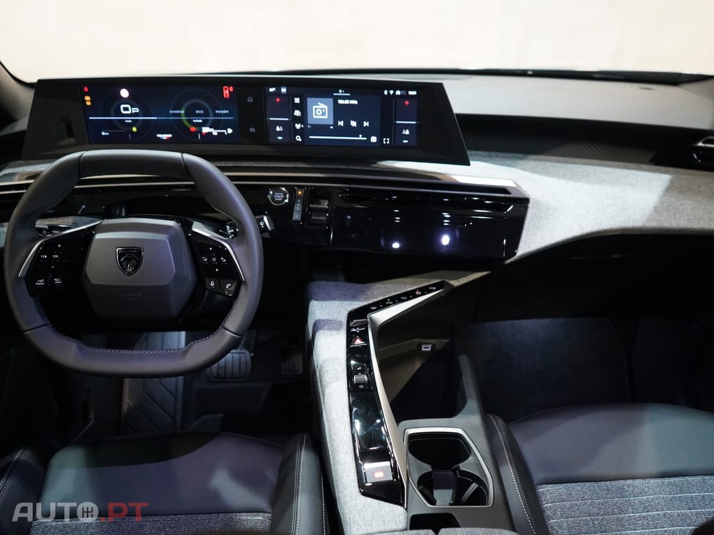 Peugeot 3008 1.2 Hybrid Allure e-DCS6