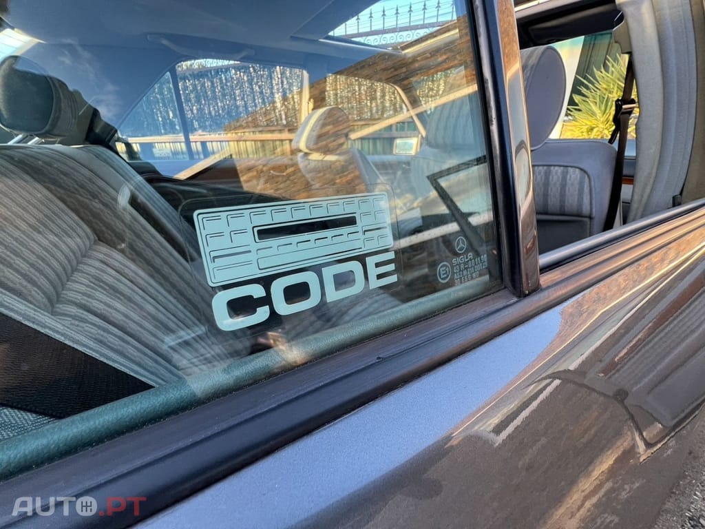 Mercedes-Benz W124 300 TD