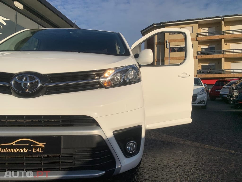 Toyota Proace 1.5 D-4D L1 Porta Traseira Basculante