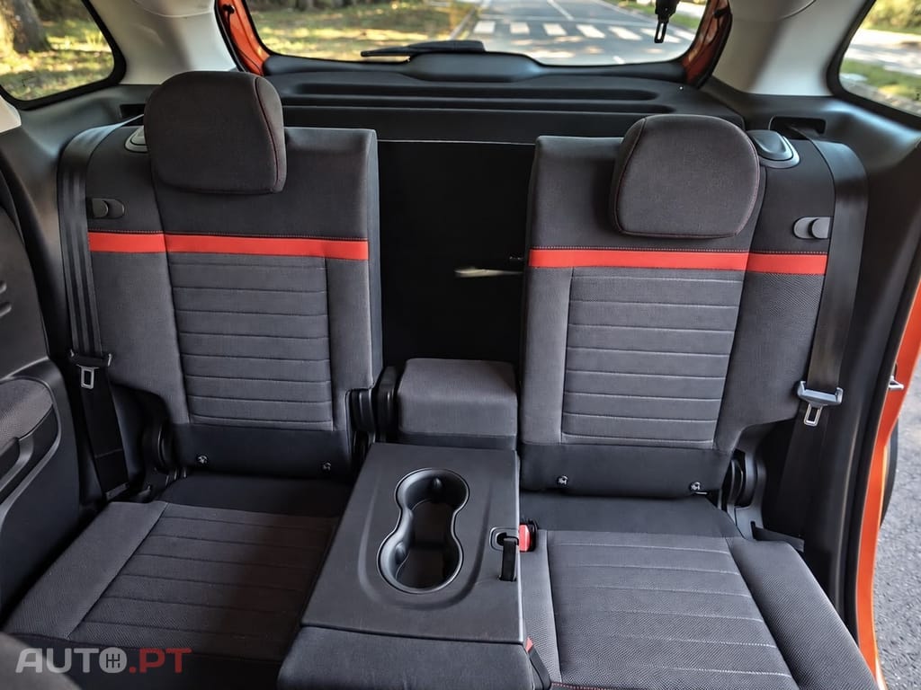 Citroën C3 Aircross 1.6 BlueHDi Feel S&S — fotografia 21