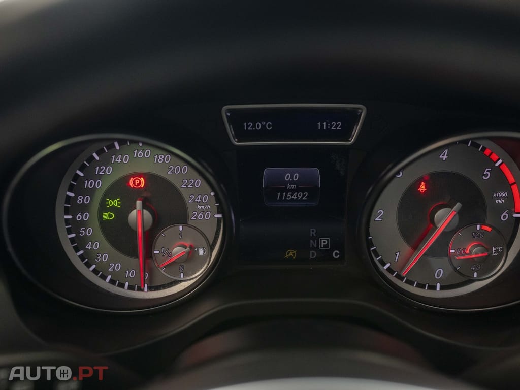 Mercedes-Benz CLA 200 d Shooting Brake AMG Line Aut.