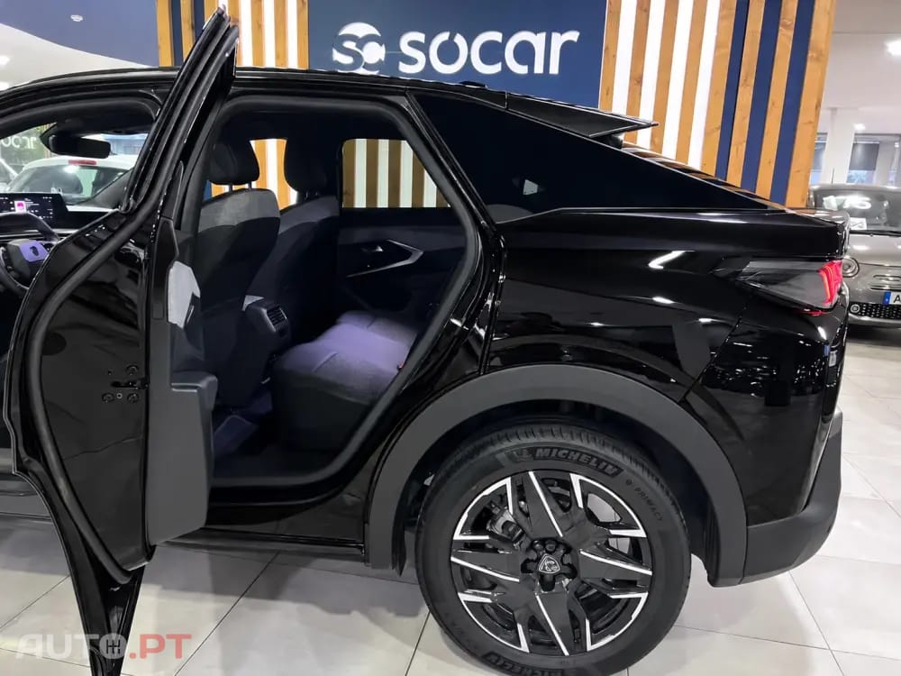 Peugeot 3008 1.2 Hybrid Allure e-DCS6