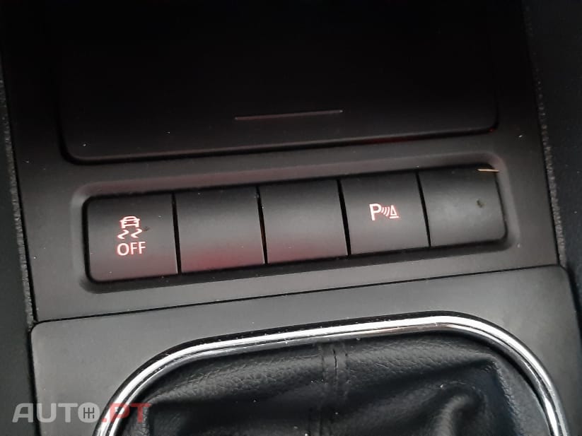 Volkswagen Golf Variant Confortline 1.6 TDI 105 CV