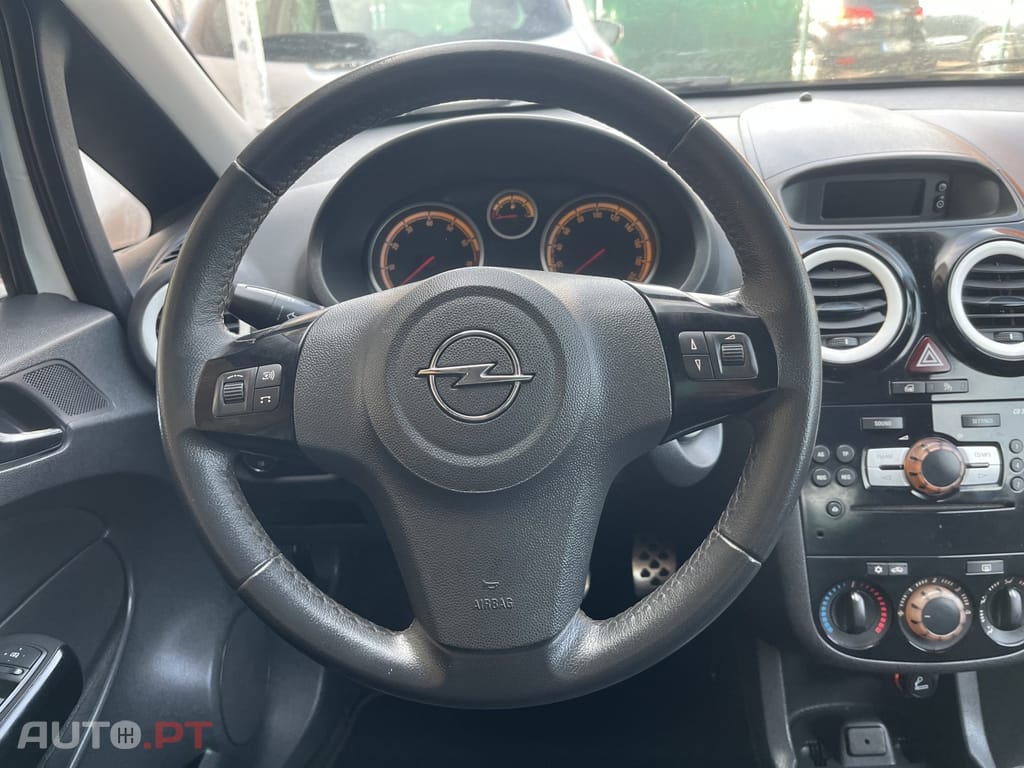 Opel Corsa 1.2 Black Edition