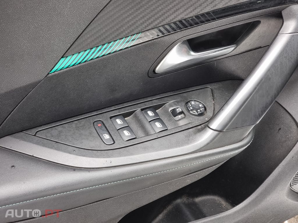 Peugeot 2008 1.5 BlueHDi Allure Pack EAT8