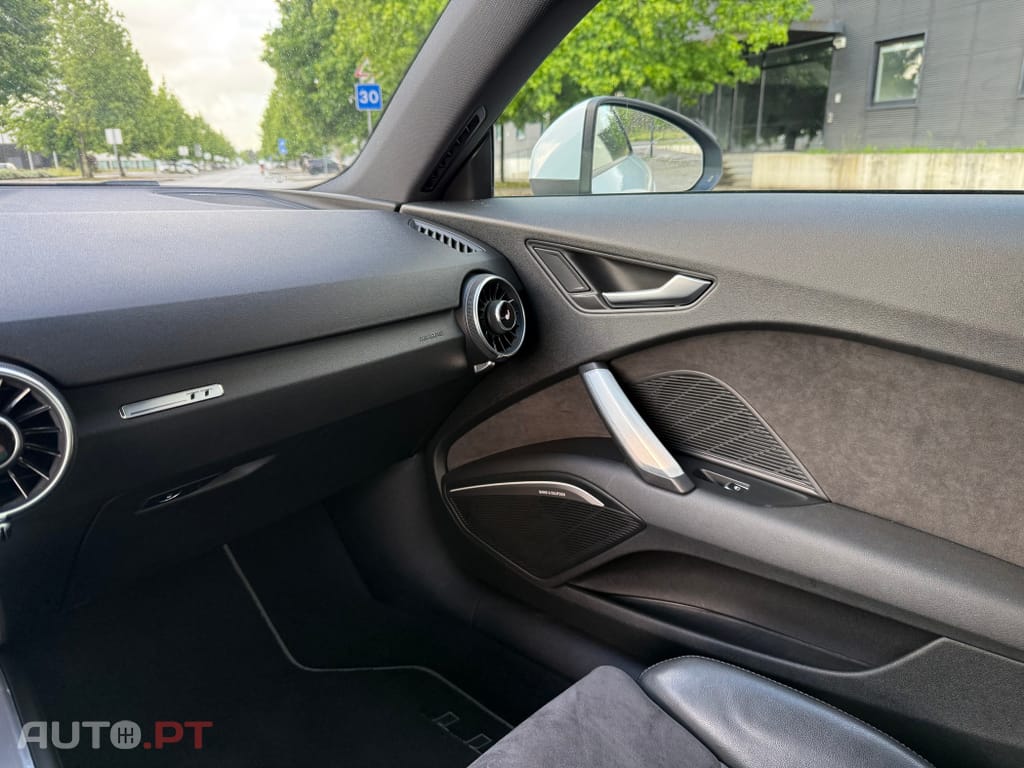 Audi TT 2.0 TDI S-line