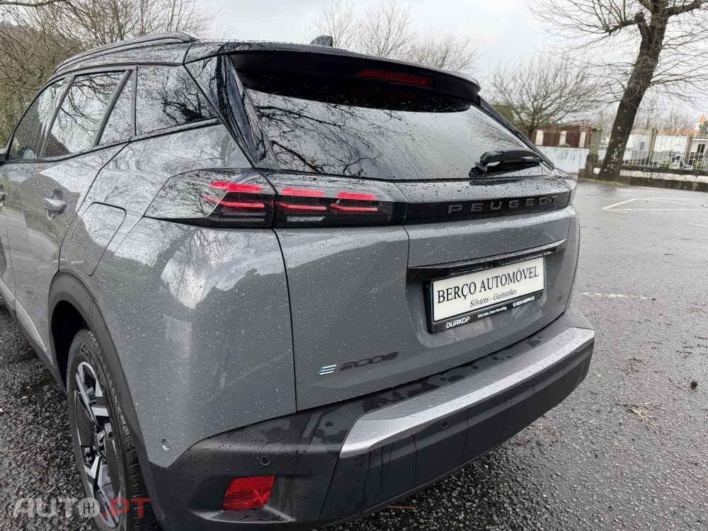 Peugeot E-2008 54 kWh GT