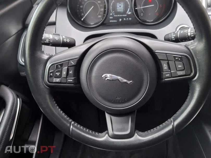 Jaguar E-Pace 2.0 i4D SE AWD Aut.