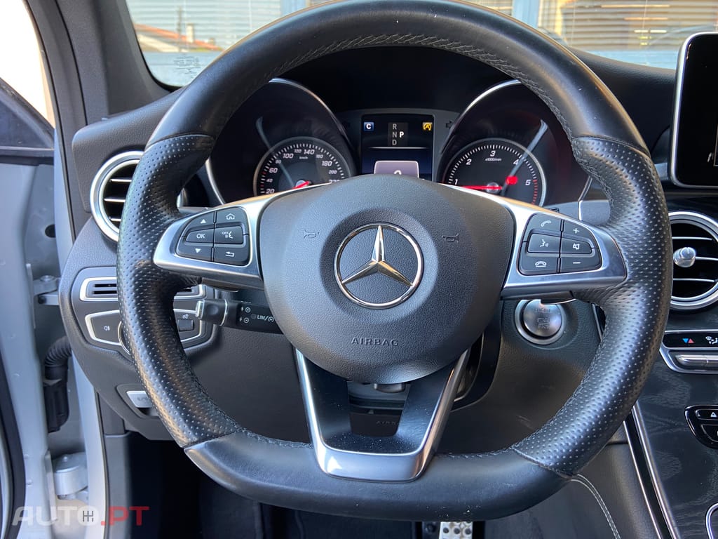 Mercedes-Benz GLC 220 220D Coupé AMG LINE 4-Matic