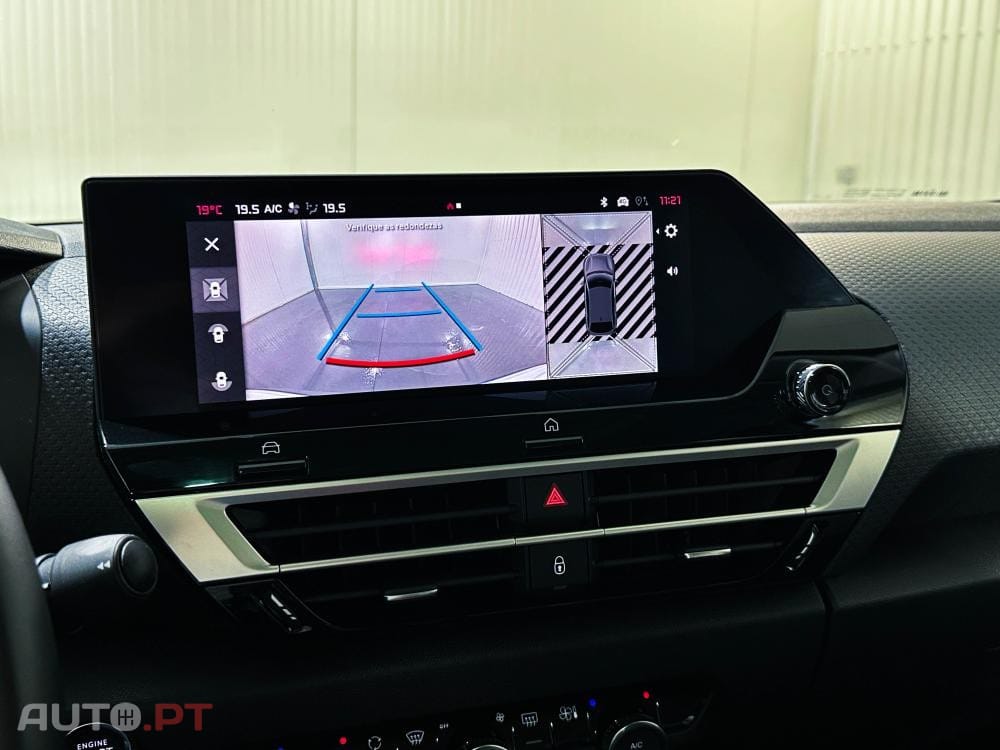 Citroen C4 PureTech 130 Stop&Start EAT8 SHINE