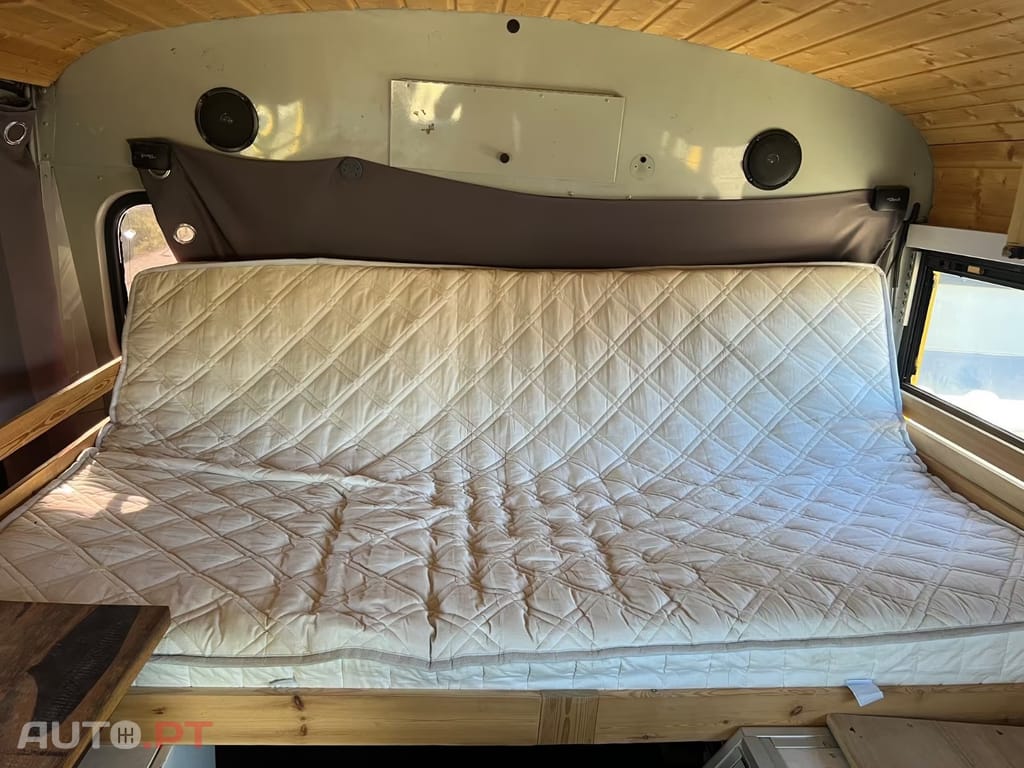 GMC Savana G35 School Bus
