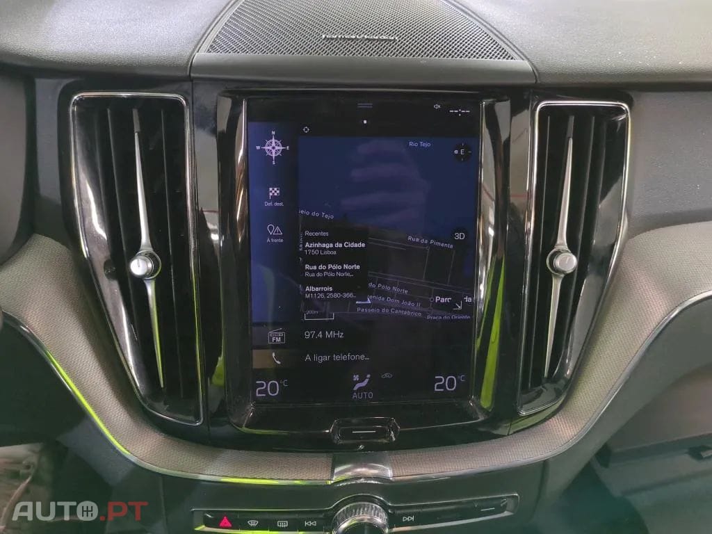 Volvo XC60 2.0 T8 PHEV R-Design AWD