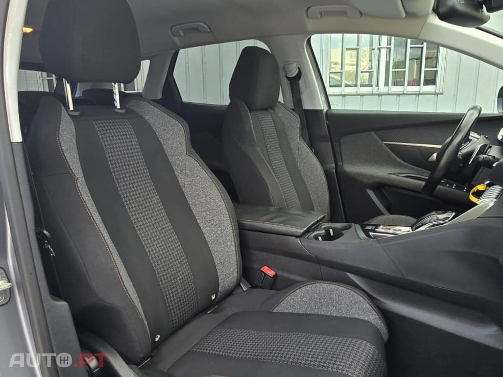 Peugeot 3008 1.5 BlueHDi Active Pack EAT8