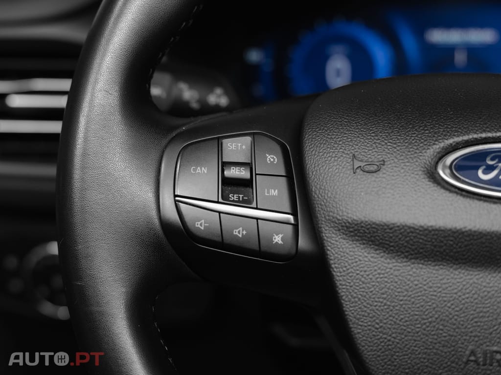 Ford Focus 1.0 EcoBoost MHEV Active