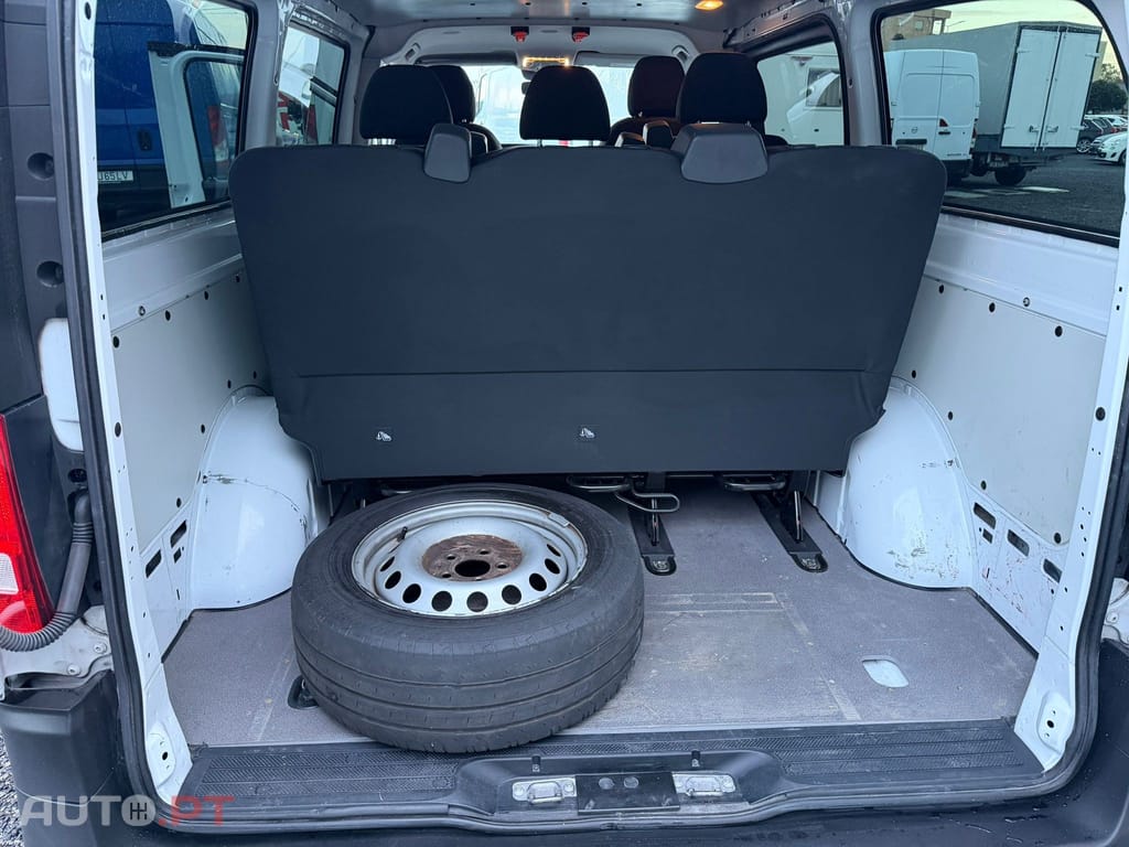 Mercedes-Benz Vito CDI PRO 8 LUGARES