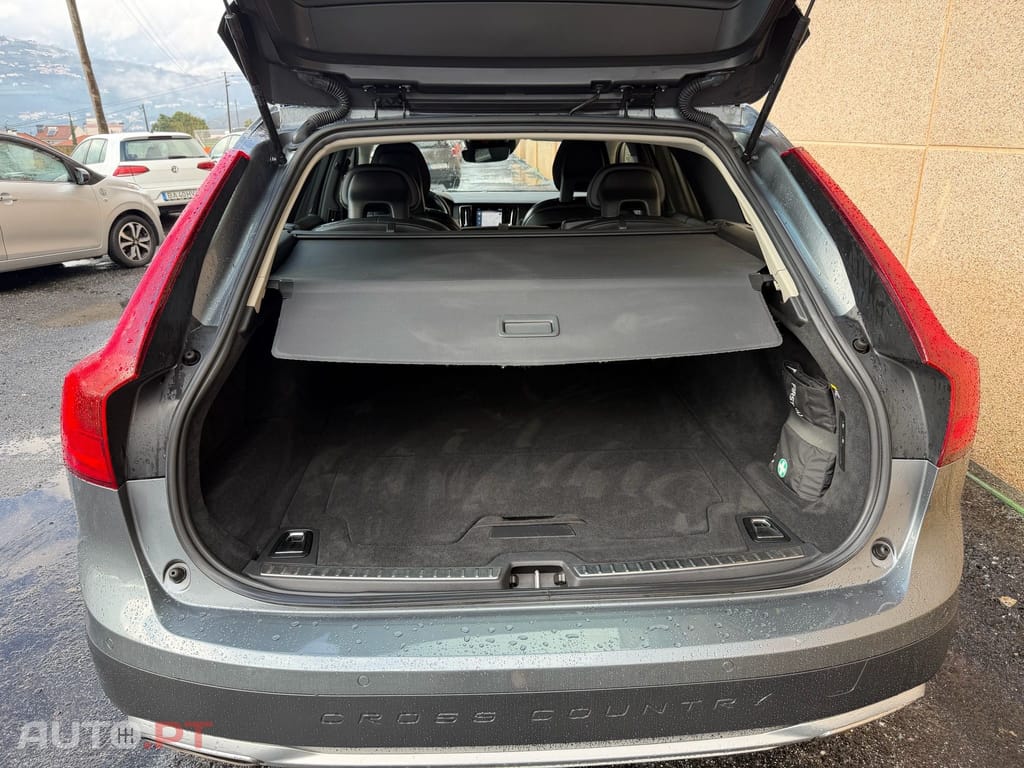 Volvo V90 Cross Country 2.0 D4 Pro AWD Geartronic