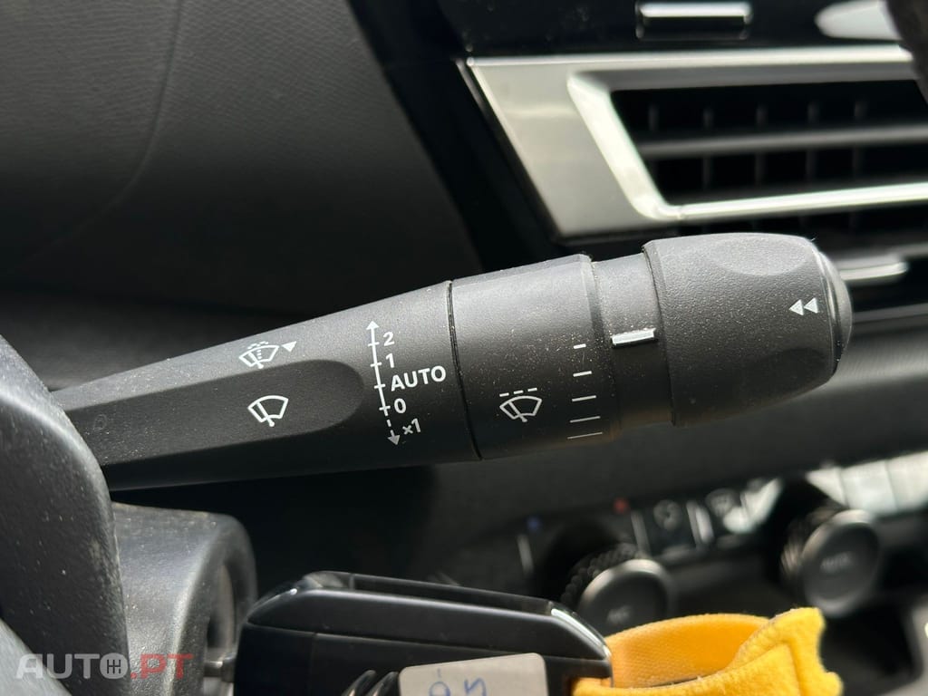 Citroen C4 X 1.2 PureTech Shine EAT8