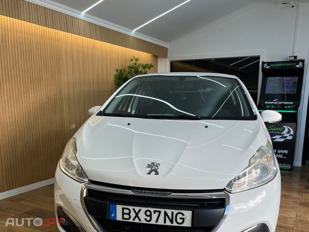 Peugeot 208 Peugeot 208 Hdi Pack Premium 100cv