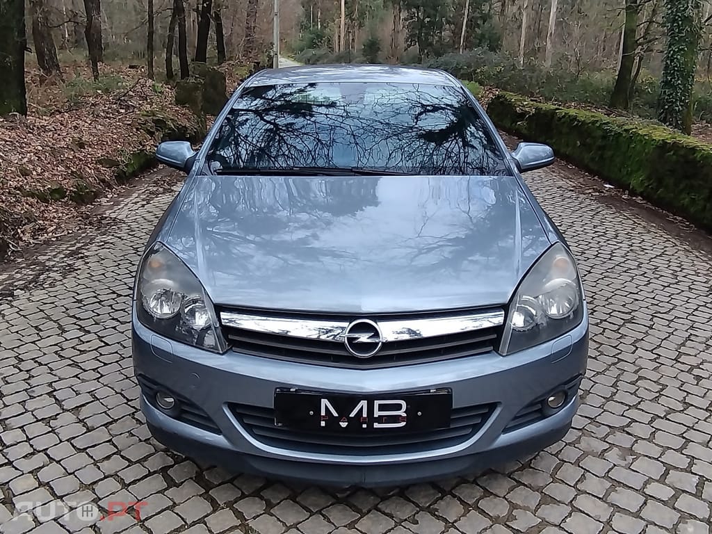 Opel Astra GTC 1.3 CDTi