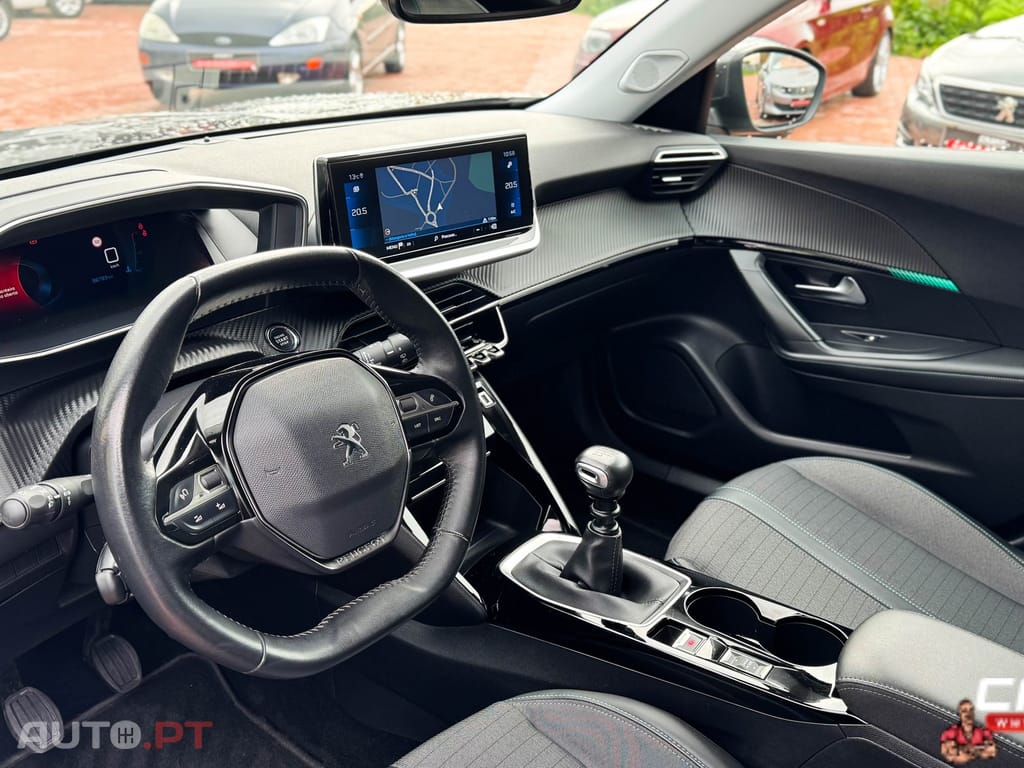 Peugeot 2008 1.5 BlueHDi Allure Pack
