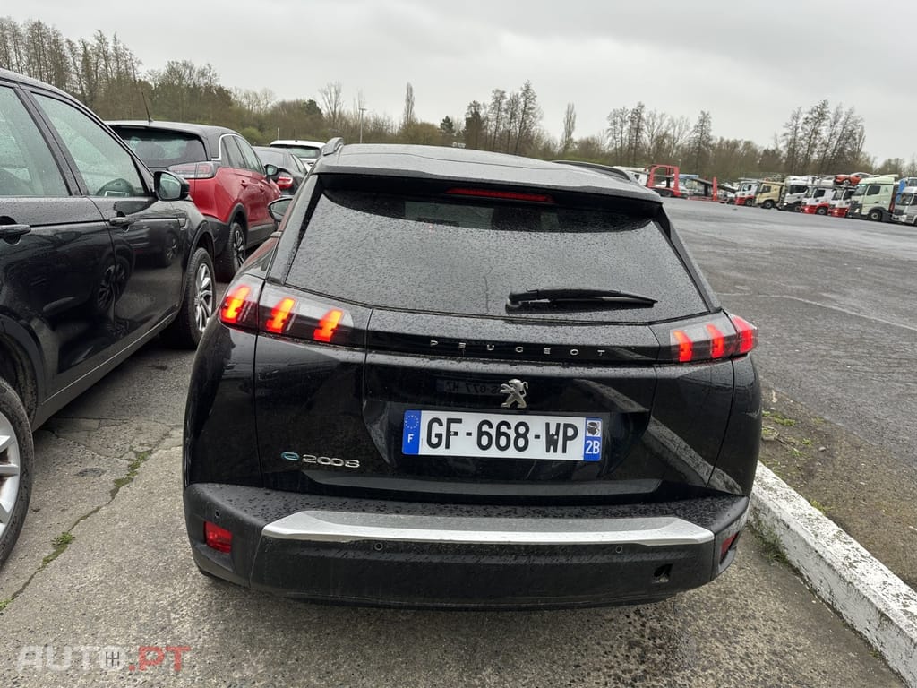 Peugeot E-2008 50 kWh Allure
