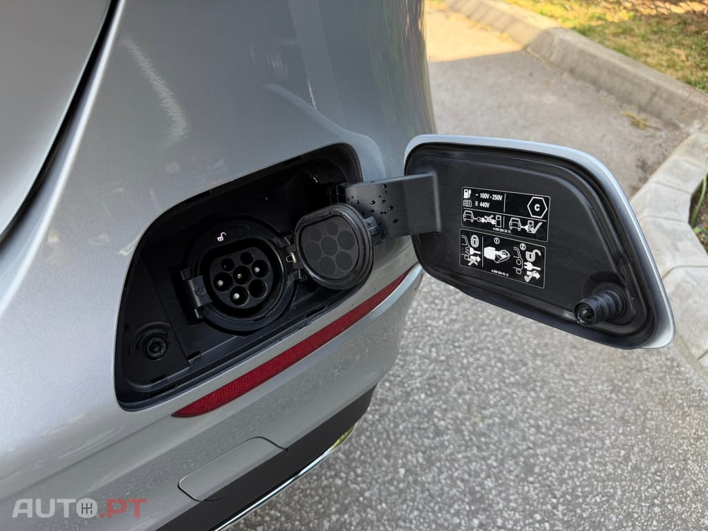 Mercedes-Benz E 300 e AMG Line