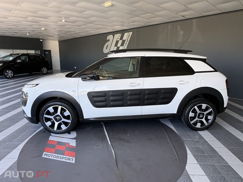 Citroen C4 Cactus 1.6 BlueHDi Shine