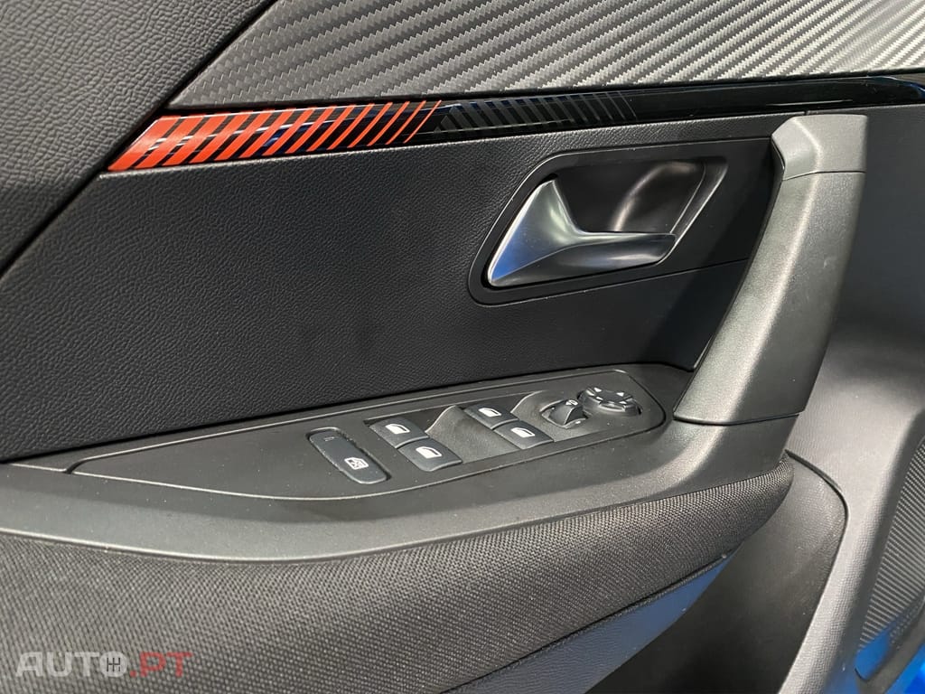 Peugeot E-2008 50 kWh Active Pack