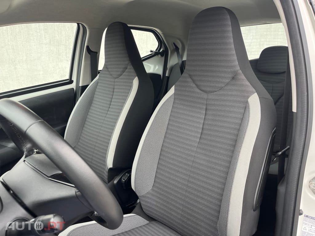Toyota Aygo 1.0 X-Play+X-Touch