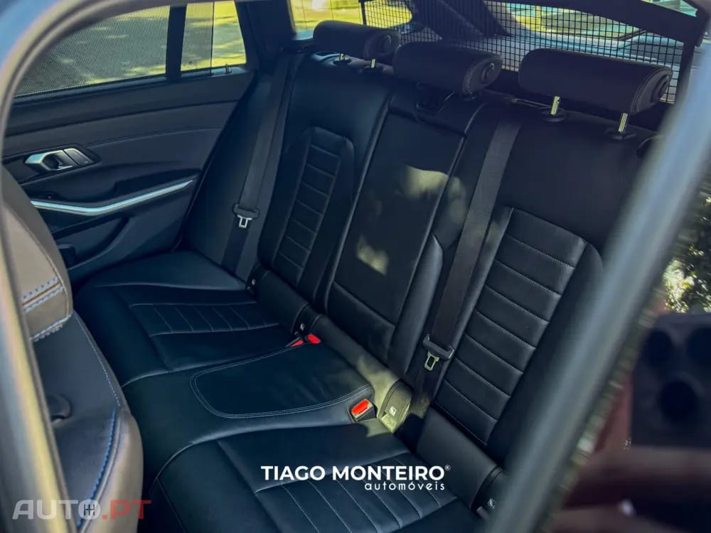 BMW 330 e Pack Desportivo M Auto