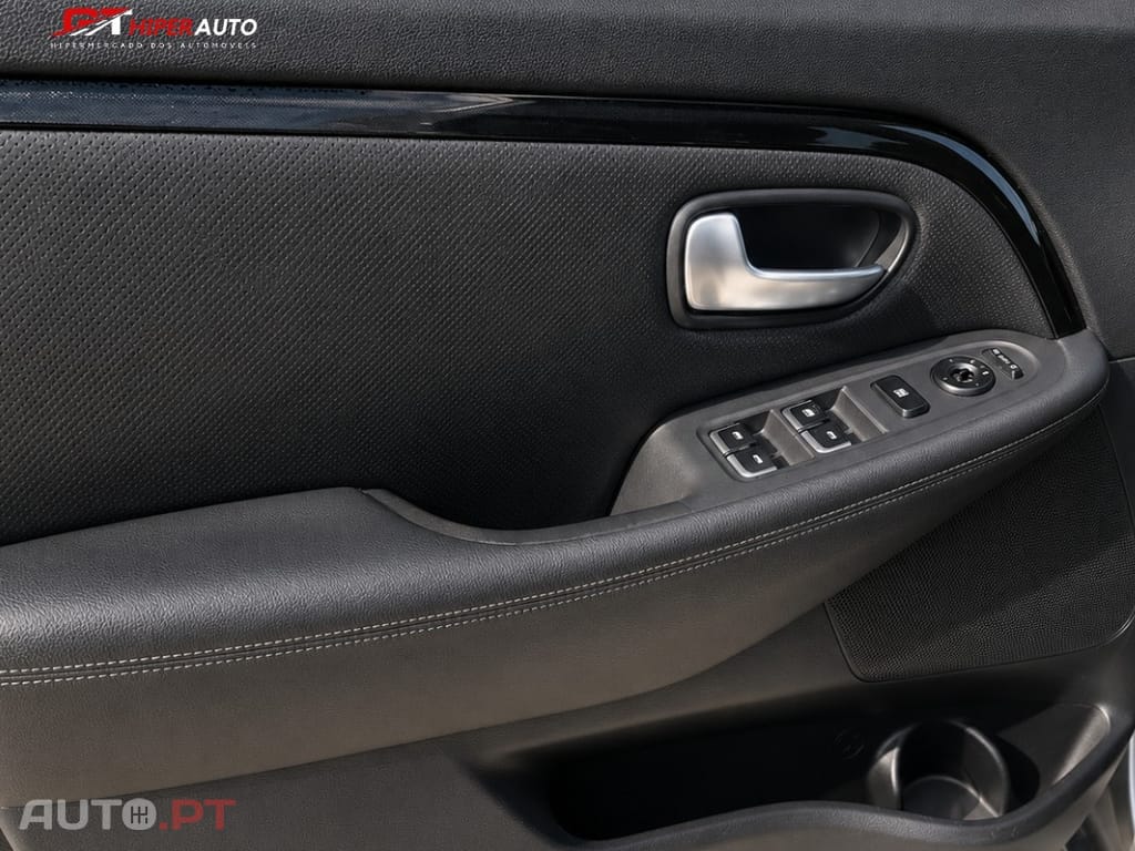 Kia Carens 1.7 CRDi ISG TX