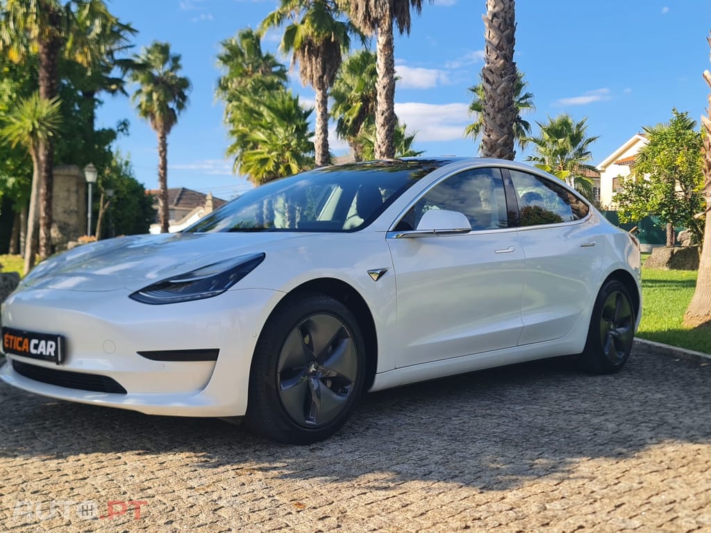 Tesla Model 3 Tração Traseira Premium