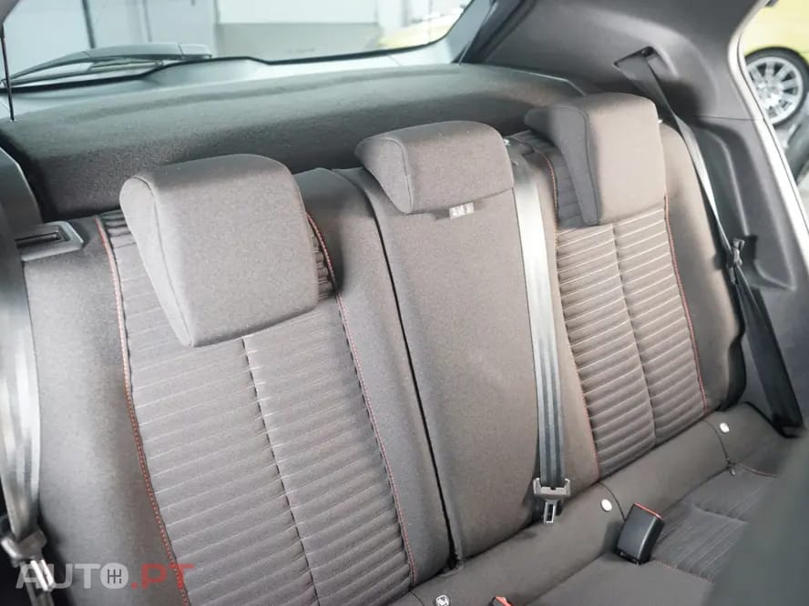 Peugeot 2008 1.2 PureTech Allure