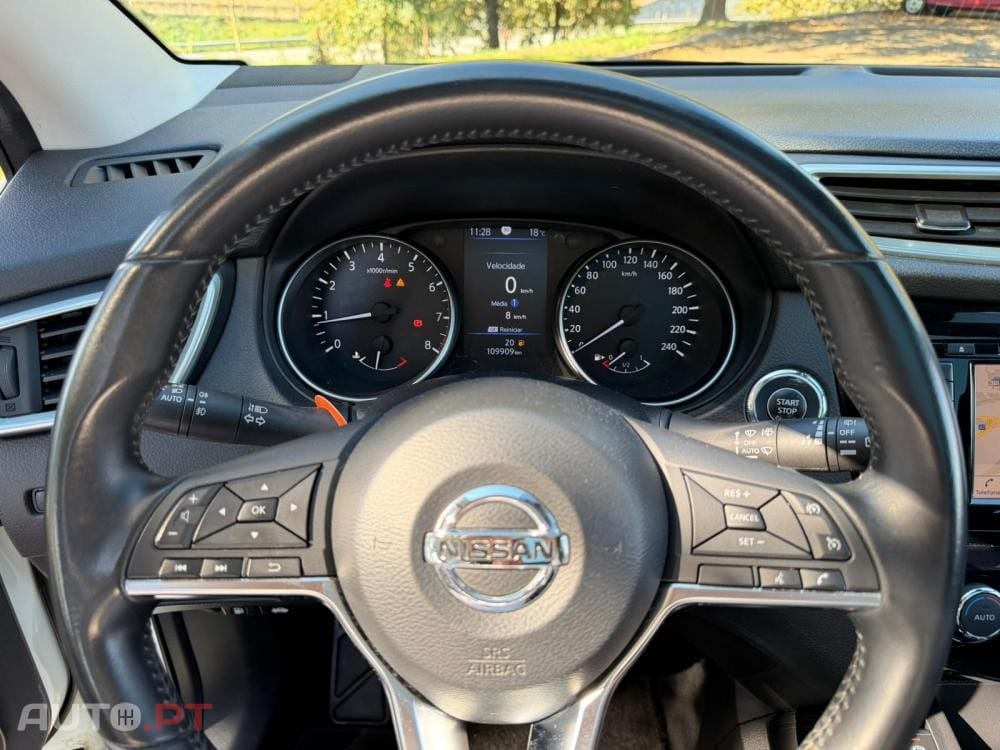 Nissan Qashqai 1.3 DIG-T MHEV Premiere Edition