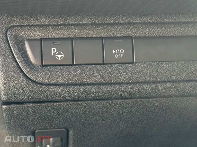 Peugeot 2008 1.2 PureTech Crossway EAT6