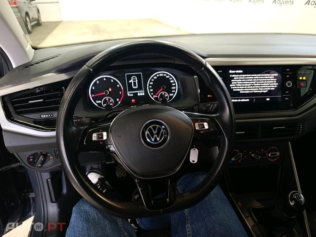 Volkswagen Polo 1.0 Confortline