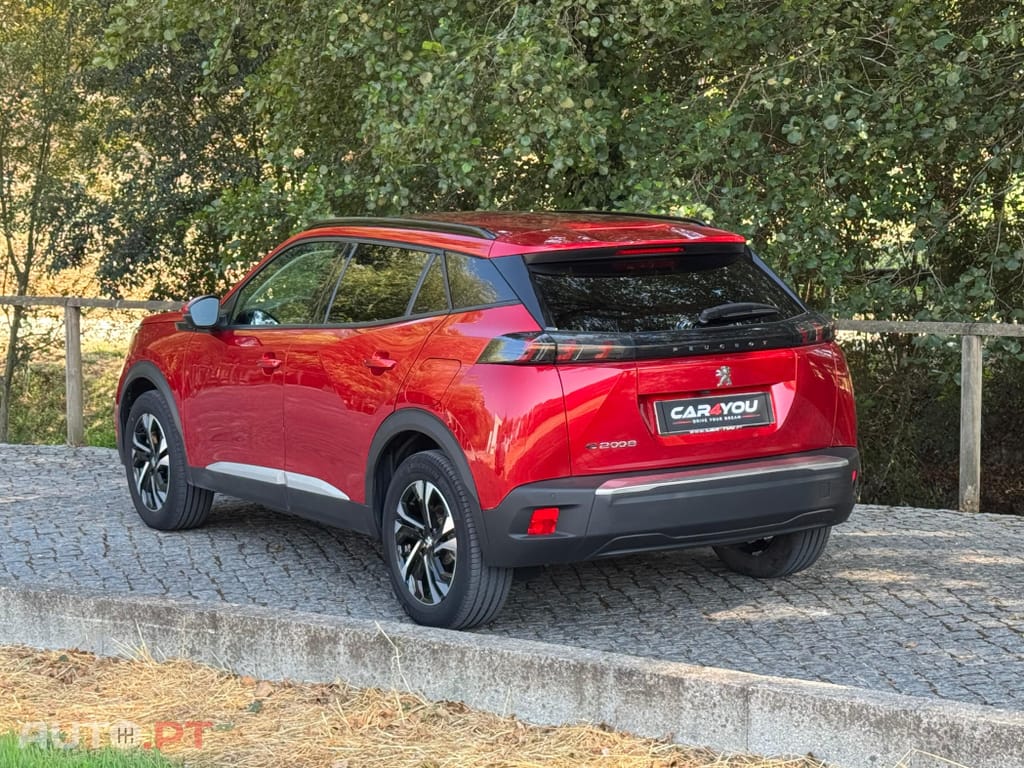Peugeot E-2008 50 kWh Allure