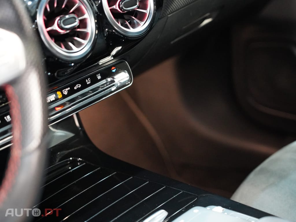 Mercedes-Benz A 250 AMG Line