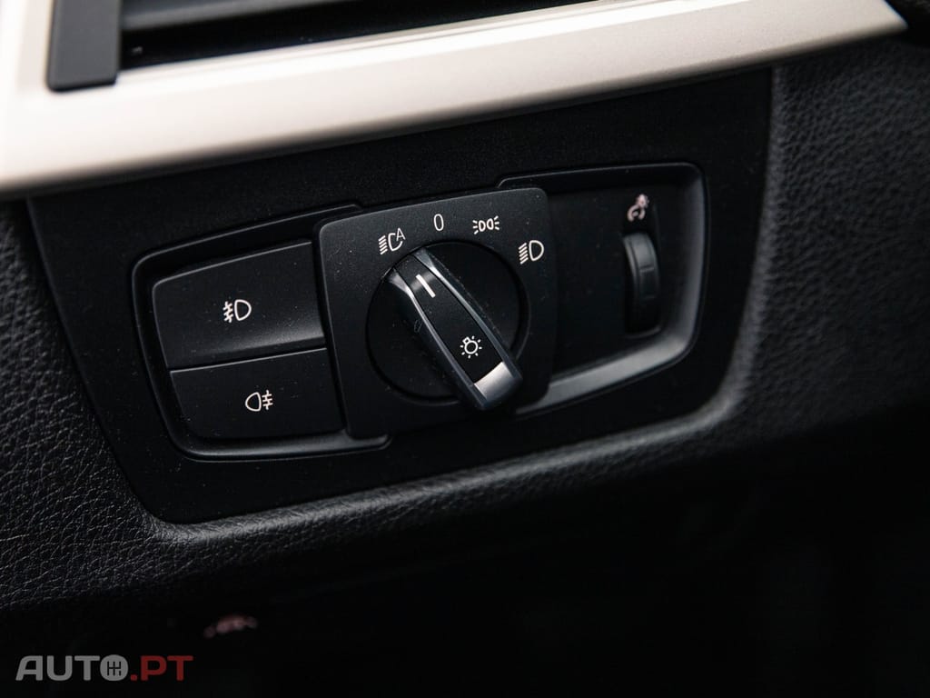 BMW 320 d Auto