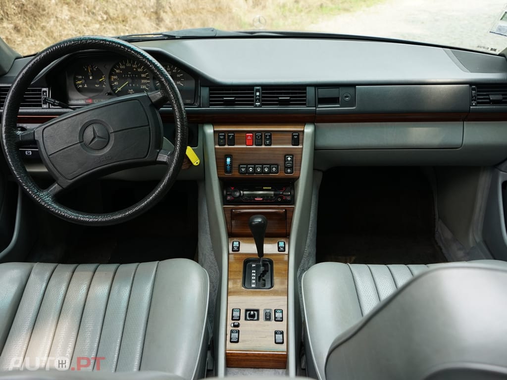 Mercedes-Benz 300 D 4 MATIC W124