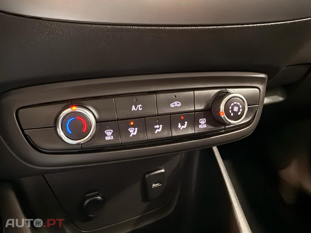 Opel Crossland 1.2 Business Edition