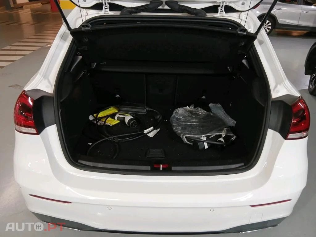 Mercedes-Benz A 250 e Style Plus